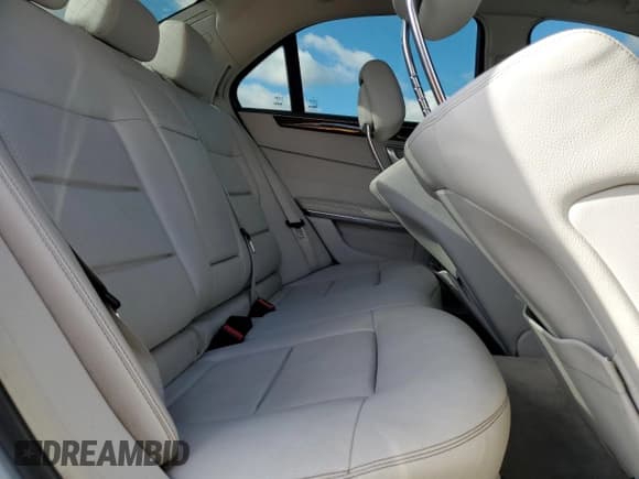 ✅ 2014 Mercedes-Benz E 350 Sport • VIN: WDDHF5KB0EA824424 • Лот: 92900635. Опубликован ранее на Copart с пробегом 136 746 миль. Бесплатный доступ к архиву аукционных продаж из США и подробный отчёт об истории автомобиля на DreamBid. Изображение 10.