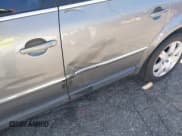 ✅ 2003 Volkswagen Passat GLX • VIN: WVWRH63B73P189189 • Lot: 41695418. Wystawiony na IAAI z przebiegiem 135 023 mil. Bezpłatny archiwum sprzedaży aukcyjnych z USA i szczegółowy raport historii pojazdu na DreamBid. Zdjęcie 6.