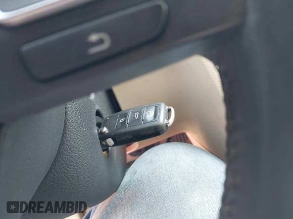 ✅ 2013 Volkswagen Passat SE • VIN: 1VWBH7A34DC141383 • Лот: 41985130. Опубликован ранее на IAAI с пробегом 101 895 миль. Бесплатный доступ к архиву аукционных продаж из США и подробный отчёт об истории автомобиля на DreamBid. Изображение 11.