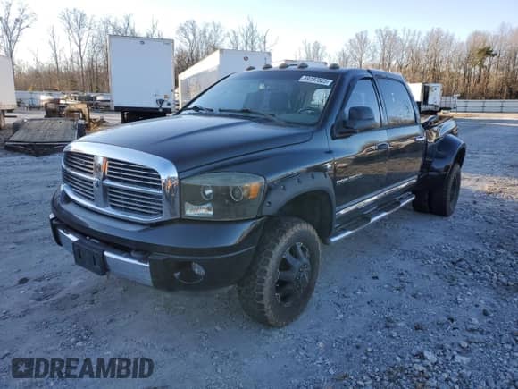 2006 Dodge 3500 SLT z VIN 3D7MX49C46G223623, wystawiony jako Copart lot #89197525 z przebiegiem 181 773 mil mil oraz Nie do naprawy • Non repairable. Historia ofert i sprzedaży dostępna na DreamBid. Obrazek 1.