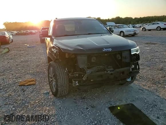 ✅ 2017 Jeep Grand Cherokee Summit • VIN: 1C4RJEJG0HC732376 • Lot: 71998354. Listed on Copart with 105,074 mi. Free auction sales archive from the USA and detailed vehicle history report at DreamBid. Image 12.