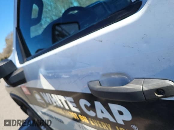 ✅ 2022 Chevrolet Silverado 2500HD • VIN: 1GC0YLE79NF214814 • Lot: 42133890. Wystawiony na IAAI z przebiegiem 119 377 mil. Bezpłatny archiwum sprzedaży aukcyjnych z USA i szczegółowy raport historii pojazdu na DreamBid. Zdjęcie 1.