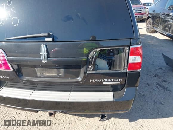 ✅ 2011 Lincoln Navigator • VIN: 5LMJJ3H53BEJ06220 • Лот: 43362461. Опубликован ранее на IAAI с пробегом 223 125 миль. Бесплатный доступ к архиву аукционных продаж из США и подробный отчёт об истории автомобиля на DreamBid. Изображение 6.