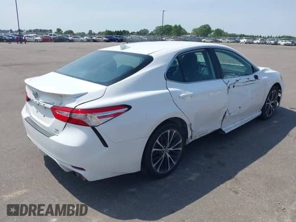 2020 Toyota Camry SE with VIN 4T1G11BK3LU007582, listed as a IAAI auction lot 42414113 with 113,925 mi miles and . Bid and sale history available at DreamBid. Image 4.