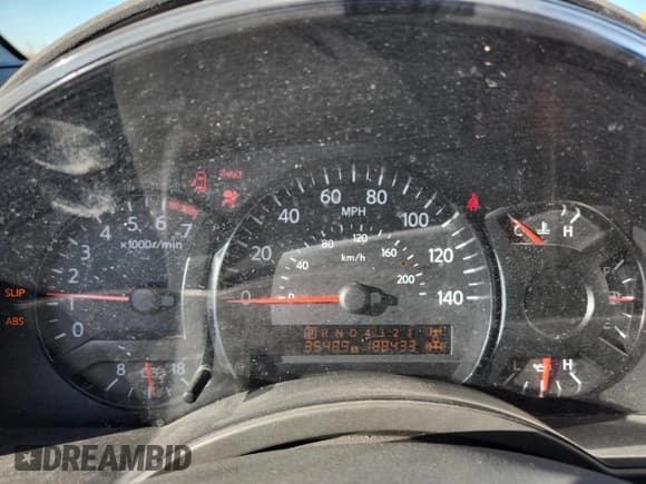 ✅ 2006 Nissan Titan LE • VIN: 1N6BA07B36N563565 • Lot: 81585665. Wystawiony na Copart z przebiegiem 188 433 mil. Bezpłatny archiwum sprzedaży aukcyjnych z USA i szczegółowy raport historii pojazdu na DreamBid. Zdjęcie 9.