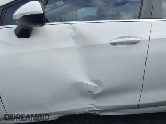 ✅ 2017 Chevrolet Cruze LT • VIN: 1G1BE5SM8H7281628 • Lot: 43505703. Listed on IAAI with 90,462 mi. Free auction sales archive from the USA and detailed vehicle history report at DreamBid. Image 18.