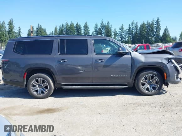 ✅ 2024 Jeep Wagoneer Series II • VIN: 1C4SJSBP2RS144601 • Лот: 42769593. Опубликован ранее на IAAI с пробегом 50 736 миль. Бесплатный доступ к архиву аукционных продаж из США и подробный отчёт об истории автомобиля на DreamBid. Изображение 14.