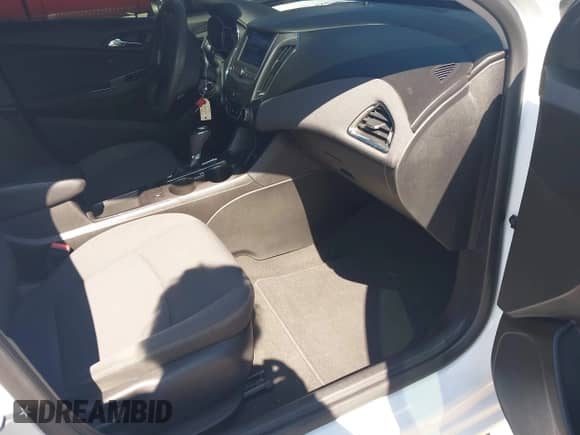 2019 Chevrolet Cruze LT with VIN 1G1BE5SM2K7115242, listed as a IAAI auction lot 43305485 with 77,219 mi miles and . Bid and sale history available at DreamBid. Image 5.