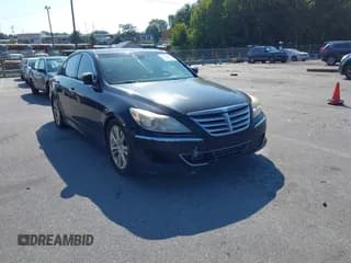 ✅ 2013 Hyundai Genesis 3.8L • VIN: KMHGC4DD1DU238153 • Lot: 43135011. Listed on IAAI with 184,318 mi. Free auction sales archive from the USA and detailed vehicle history report at DreamBid. Image 1.