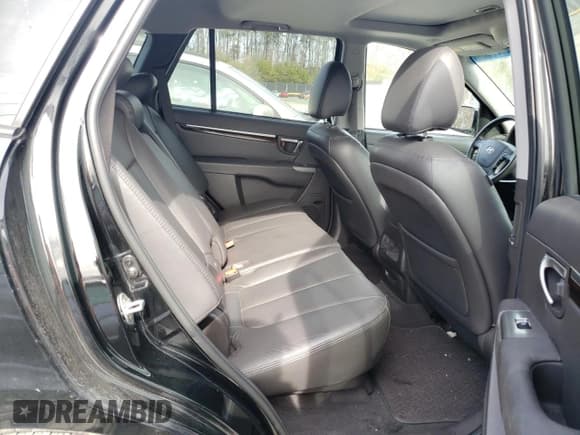 ✅ 2011 Hyundai Santa Fe Limited • VIN: 5XYZKDAG6BG074671 • Lot: 45507594. Listed on Copart with 126,850 mi. Free auction sales archive from the USA and detailed vehicle history report at DreamBid. Image 11.