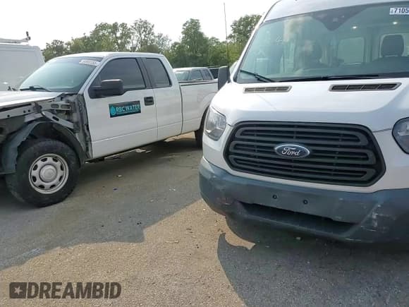 ✅ 2017 Ford Transit • VIN: 1FTYE2CMXHKA16365 • Lot: 71053885. Listed on Copart with 261,263 mi. Free auction sales archive from the USA and detailed vehicle history report at DreamBid. Image 14.