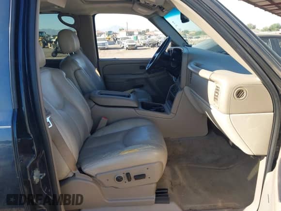 2005 Chevrolet Tahoe LS с VIN 1GNEC13T65J177203, выставлен на аукционе IAAI как лот 43589230 с пробегом 266 639 миль миль и . История ставок и продаж доступна на DreamBid. Изображение 5.