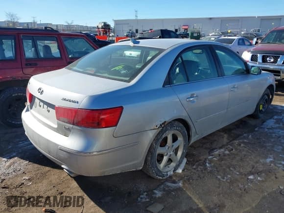 ✅ 2009 Hyundai Sonata Limited • VIN: 5NPEU46F39H429629 • Лот: 41412212. Опубликован ранее на IAAI с пробегом 222 511 миль. Бесплатный доступ к архиву аукционных продаж из США и подробный отчёт об истории автомобиля на DreamBid. Изображение 4.