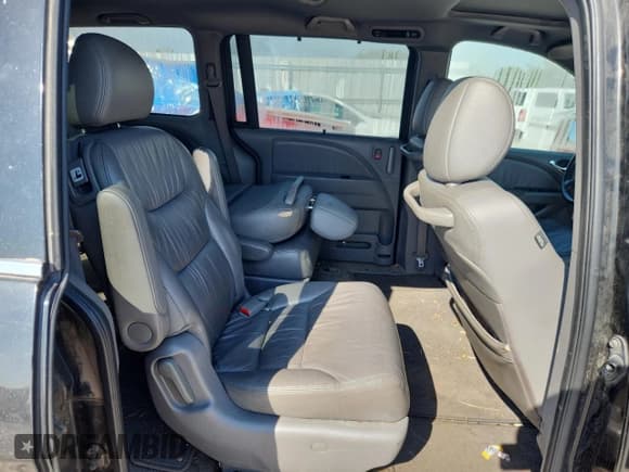 ✅ 2010 Honda Odyssey EX-L • VIN: 5FNRL3H61AB068030 • Lot: 80744905. Listed on Copart with 269,220 mi. Free auction sales archive from the USA and detailed vehicle history report at DreamBid. Image 11.