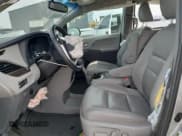 ✅ 2015 Toyota Sienna XLE • VIN: 5TDDK3DC2FS098648 • Lot: 91104475. Wystawiony na Copart z przebiegiem 168 698 mil. Bezpłatny archiwum sprzedaży aukcyjnych z USA i szczegółowy raport historii pojazdu na DreamBid. Zdjęcie 7.