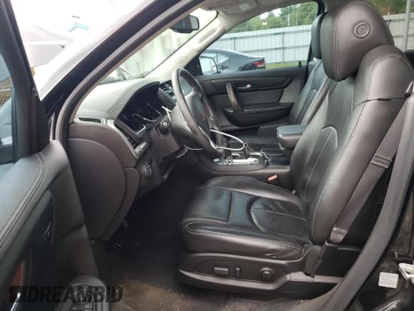 ✅ 2017 GMC Acadia Limited • VIN: 1GKKVSKD9HJ302810 • Lot: 70338595. Wystawiony na Copart z przebiegiem 120 727 mil. Bezpłatny archiwum sprzedaży aukcyjnych z USA i szczegółowy raport historii pojazdu na DreamBid. Zdjęcie 7.