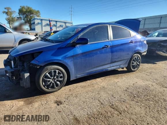 2015 Hyundai Accent GLS z VIN KMHCT4AE9FU928683, wystawiony jako Copart lot #84769425 z przebiegiem 60 854 mil mil oraz Szkoda całkowita • Salvage title. Historia ofert i sprzedaży dostępna na DreamBid. Obrazek 1.