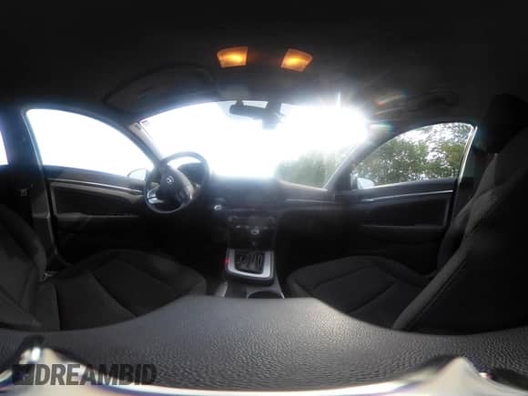 2020 Hyundai Elantra Eco с VIN 5NPD94LA3LH602272, выставлен на аукционе IAAI как лот 42492439 с пробегом 26 442 миль миль и . История ставок и продаж доступна на DreamBid. Изображение 18.