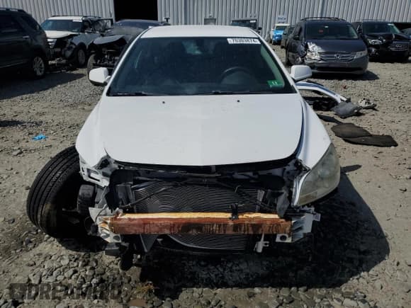 ✅ 2011 Chevrolet Malibu 1LT • VIN: 1G1ZC5E19BF103875 • Lot: 70303874. Listed on Copart with 58,561 mi. Free auction sales archive from the USA and detailed vehicle history report at DreamBid. Image 5.