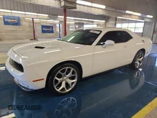 ✅ 2015 Dodge Challenger SXT Plus • VIN: 2C3CDZBG6FH710626 • Lot: 85370845. Wystawiony na Copart z przebiegiem 81 592 mil. Bezpłatny archiwum sprzedaży aukcyjnych z USA i szczegółowy raport historii pojazdu na DreamBid. Zdjęcie 1.