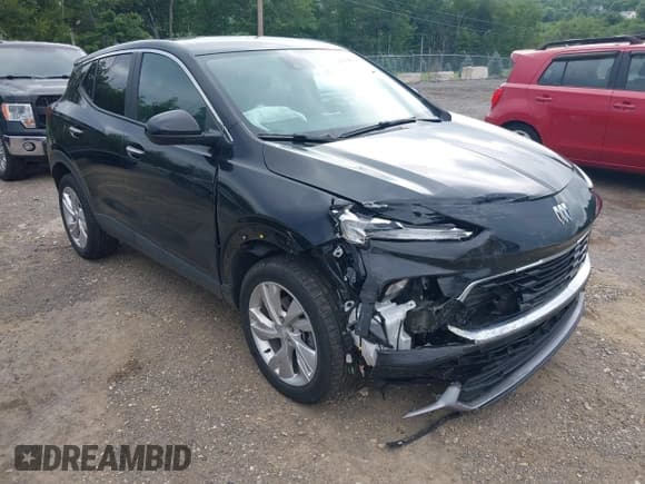 ✅ 2024 Buick Encore GX Preferred • VIN: KL4AMCSL8RB197822 • Lot: 42747292. Wystawiony na IAAI z przebiegiem 21 123 mil. Bezpłatny archiwum sprzedaży aukcyjnych z USA i szczegółowy raport historii pojazdu na DreamBid. Zdjęcie 1.