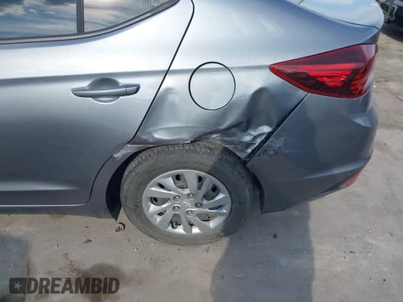 ✅ 2019 Hyundai Elantra SE • VIN: KMHD74LF1KU881660 • Lot: 43251260. Listed on IAAI with 129,793 mi. Free auction sales archive from the USA and detailed vehicle history report at DreamBid. Image 6.