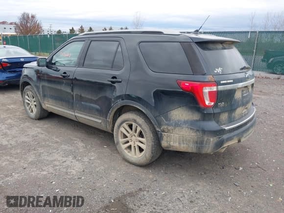 ✅ 2018 Ford Explorer XLT • VIN: 1FM5K8D84JGB28485 • Lot: 43700668. Listed on IAAI with 139,027 mi. Free auction sales archive from the USA and detailed vehicle history report at DreamBid. Image 3.