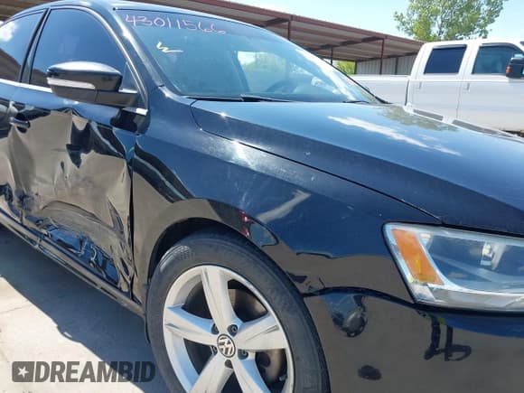 ✅ 2012 Volkswagen Jetta TDI w/Premium & Nav • VIN: 3VWLL7AJ0CM410008 • Lot: 43011566. Listed on IAAI with 207,018 mi. Free auction sales archive from the USA and detailed vehicle history report at DreamBid. Image 19.