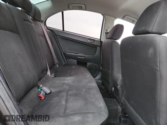 ✅ 2015 Mitsubishi Lancer SE • VIN: JA32V2FW3FU606460 • Lot: 91894635. Wystawiony na Copart z przebiegiem 119 486 mil. Bezpłatny archiwum sprzedaży aukcyjnych z USA i szczegółowy raport historii pojazdu na DreamBid. Zdjęcie 10.