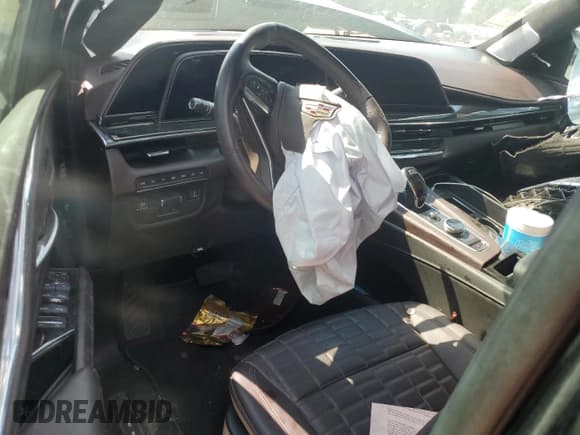 ✅ 2024 Cadillac Escalade 4WD Sport Platinum • VIN: 1GYS4GKL4RR362297 • Lot: 67797685. Listed on Copart with Not provided. Free auction sales archive from the USA and detailed vehicle history report at DreamBid. Image 8.