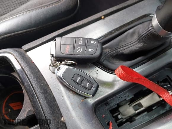 ✅ 2017 Dodge Charger R/T • VIN: 2C3CDXCTXHH517690 • Lot: 42694249. Listed on IAAI with 95,358 mi. Free auction sales archive from the USA and detailed vehicle history report at DreamBid. Image 11.