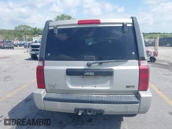 ✅ 2007 Jeep Commander Sport • VIN: 1J8HG48P37C560006 • Lot: 42558974. Listed on IAAI with 223,413 mi. Free auction sales archive from the USA and detailed vehicle history report at DreamBid. Image 16.