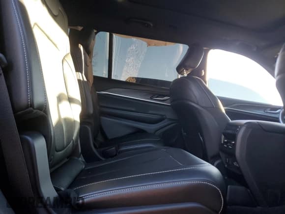 ✅ 2024 Jeep Grand Cherokee Limited • VIN: 1C4RJKBGXR8593603 • Лот: 90547825. Опубликован ранее на Copart с пробегом 15 068 миль. Бесплатный доступ к архиву аукционных продаж из США и подробный отчёт об истории автомобиля на DreamBid. Изображение 11.