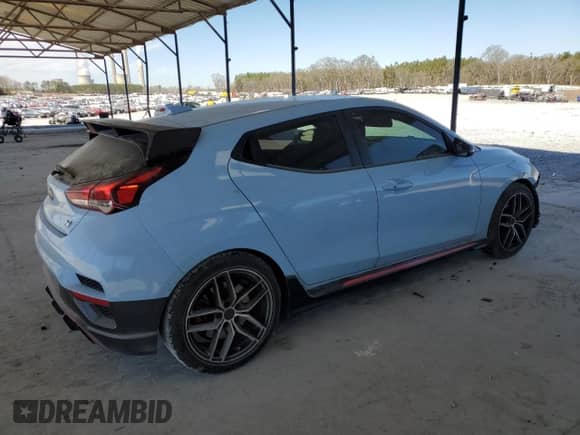 2020 Hyundai Veloster z VIN KMHT36AH8LU007122, wystawiony jako Copart lot #47182015 z przebiegiem 45 463 mil mil oraz Szkoda całkowita • Salvage title. Historia ofert i sprzedaży dostępna na DreamBid. Obrazek 3.