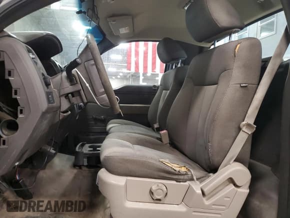 ✅ 2010 Ford F-150 XL • VIN: 1FTMF1C87AKA74335 • Lot: 55800515. Listed on Copart with 418,283 mi. Free auction sales archive from the USA and detailed vehicle history report at DreamBid. Image 7.