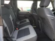 ✅ 2023 Ford Bronco • VIN: 1FMEE5DP0PLB17111 • Lot: 53201215. Wystawiony na Copart z przebiegiem 26 093 mil. Bezpłatny archiwum sprzedaży aukcyjnych z USA i szczegółowy raport historii pojazdu na DreamBid. Zdjęcie 11.