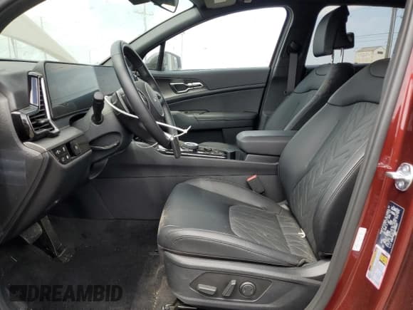 ✅ 2025 Kia Sportage X-Line • VIN: KNDPYDDH5S7205547 • Lot: 65692545. Wystawiony na Copart z przebiegiem 4 151 mil. Bezpłatny archiwum sprzedaży aukcyjnych z USA i szczegółowy raport historii pojazdu na DreamBid. Zdjęcie 7.