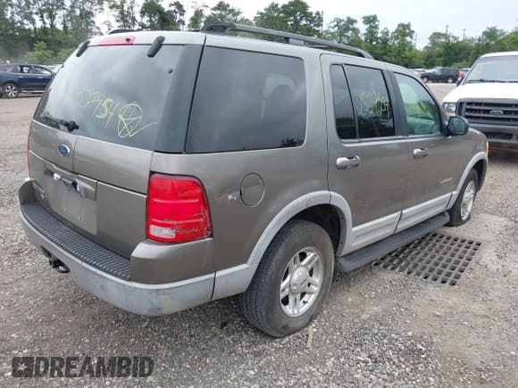 ✅ 2002 Ford Explorer XLT • VIN: 1FMZU63E62ZB80455 • Лот: 42959751. Опубликован ранее на IAAI с пробегом Не указан. Бесплатный доступ к архиву аукционных продаж из США и подробный отчёт об истории автомобиля на DreamBid. Изображение 4.