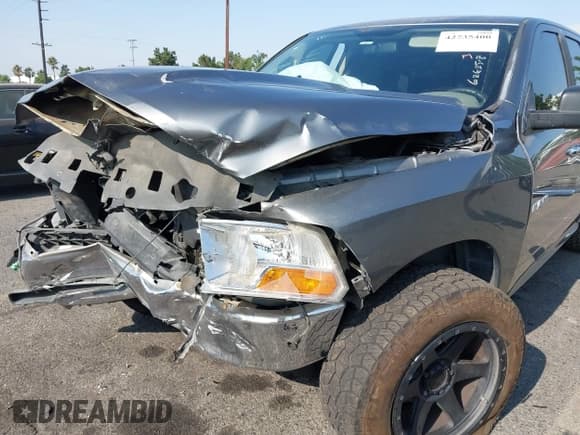 ✅ 2009 Dodge 1500 ST • VIN: 1D3HB18P09S802092 • Lot: 42735400. Wystawiony na IAAI z przebiegiem 155 781 mil. Bezpłatny archiwum sprzedaży aukcyjnych z USA i szczegółowy raport historii pojazdu na DreamBid. Zdjęcie 6.