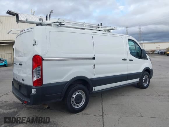 ✅ 2020 Ford Transit Cargo • VIN: 1FTBR1Y88LKB46363 • Лот: 43572765. Опубликован ранее на IAAI с пробегом 122 956 миль. Бесплатный доступ к архиву аукционных продаж из США и подробный отчёт об истории автомобиля на DreamBid. Изображение 4.