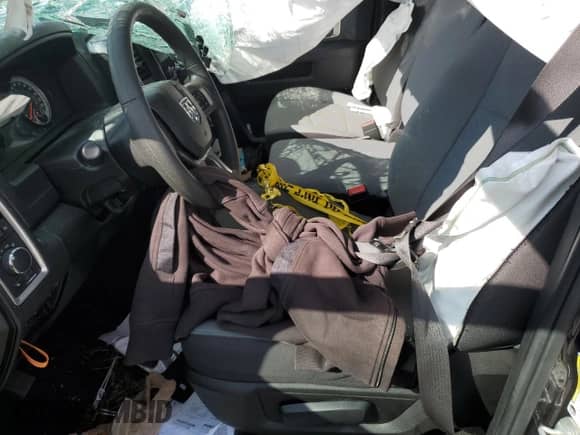 2024 Ram 1500 SLT z VIN 1C6RR6GGXRS123557, wystawiony jako Copart lot #85113715 z przebiegiem 43 687 mil mil oraz Szkoda całkowita • Salvage title. Historia ofert i sprzedaży dostępna na DreamBid. Obrazek 7.