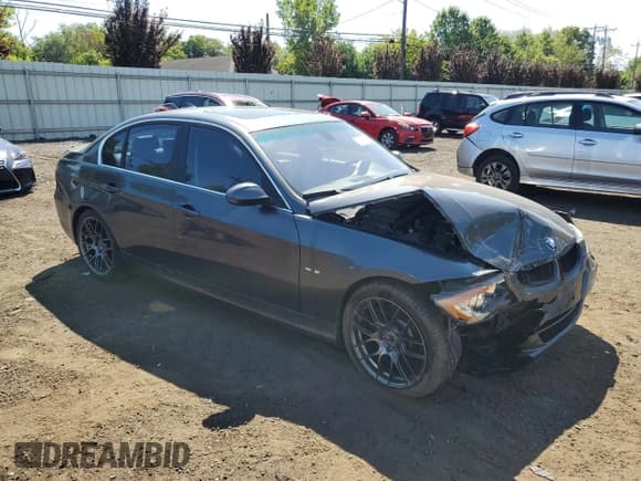 ✅ 2006 BMW 3 Series 330xi • VIN: WBAVD33506KL52699 • Lot: 70311515. Listed on Copart with 219,701 mi. Free auction sales archive from the USA and detailed vehicle history report at DreamBid. Image 4.