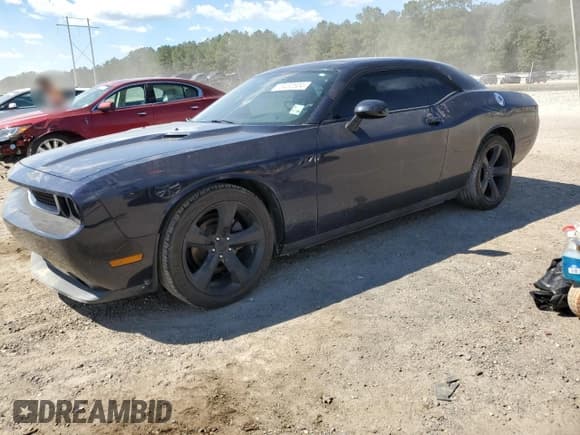 ✅ 2012 Dodge Challenger SXT • VIN: 2C3CDYAG2CH293416 • Lot: 73432504. Wystawiony na Copart z przebiegiem 108 531 mil. Bezpłatny archiwum sprzedaży aukcyjnych z USA i szczegółowy raport historii pojazdu na DreamBid. Zdjęcie 1.