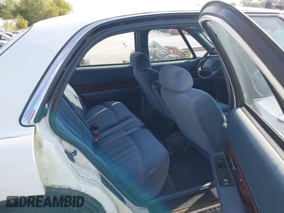 ✅ 1999 Buick LeSabre Custom • VIN: 1G4HP52K8XH495243 • Lot: 43123671. Wystawiony na IAAI z przebiegiem 112 173 mil. Bezpłatny archiwum sprzedaży aukcyjnych z USA i szczegółowy raport historii pojazdu na DreamBid. Zdjęcie 8.