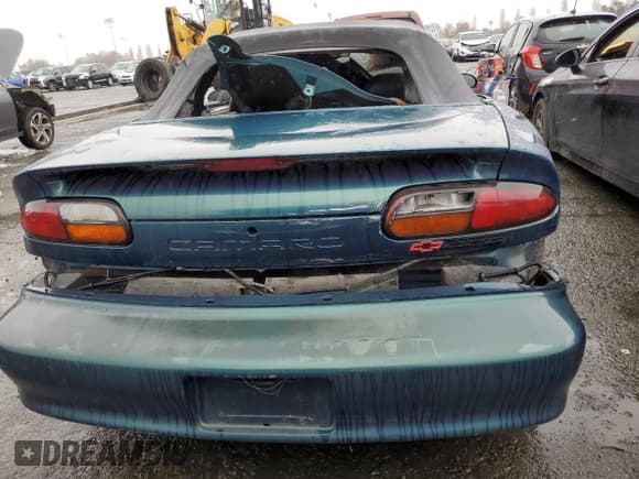 ✅ 1997 Chevrolet Camaro Z28 • VIN: 2G1FP32P5V2139637 • Лот: 39862094. Опубликован ранее на Copart с пробегом Не указан. Бесплатный доступ к архиву аукционных продаж из США и подробный отчёт об истории автомобиля на DreamBid. Изображение 6.