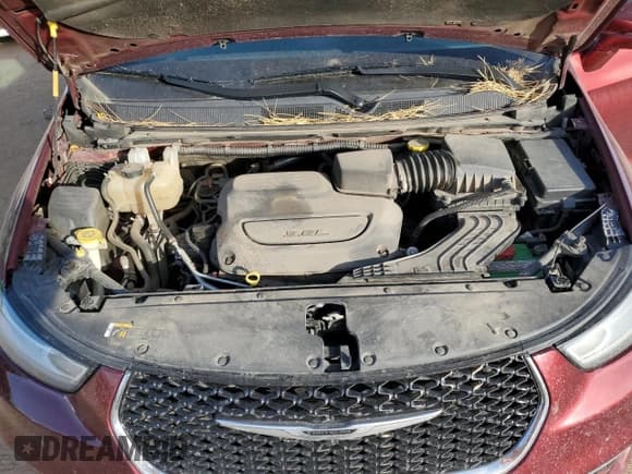 ✅ 2021 Chrysler Pacifica Touring L • VIN: 2C4RC1BG4MR533723 • Lot: 86461245. Listed on Copart with 149,843 mi. Free auction sales archive from the USA and detailed vehicle history report at DreamBid. Image 12.