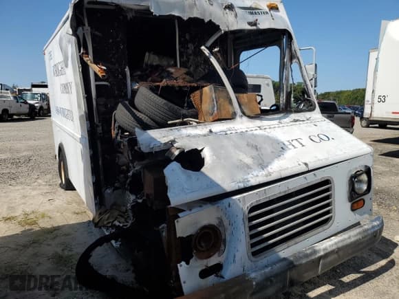 ✅ 1988 Chevrolet P Series Cargo • VIN: 1GBHP32K8J3310626 • Лот: 66561604. Опубликован ранее на Copart с пробегом Не указан. Бесплатный доступ к архиву аукционных продаж из США и подробный отчёт об истории автомобиля на DreamBid. Изображение 4.