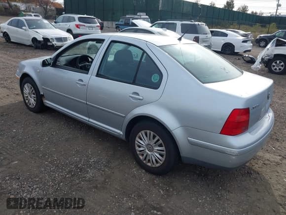 ✅ 2003 Volkswagen Jetta GL • VIN: 3VWRK69M73M081099 • Lot: 43602027. Wystawiony na IAAI z przebiegiem 138 786 mil. Bezpłatny archiwum sprzedaży aukcyjnych z USA i szczegółowy raport historii pojazdu na DreamBid. Zdjęcie 3.