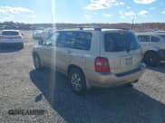 ✅ 2005 Toyota Highlander • VIN: JTEEP21A150091335 • Lot: 43649810. Listed on IAAI with 244,145 mi. Free auction sales archive from the USA and detailed vehicle history report at DreamBid. Image 3.