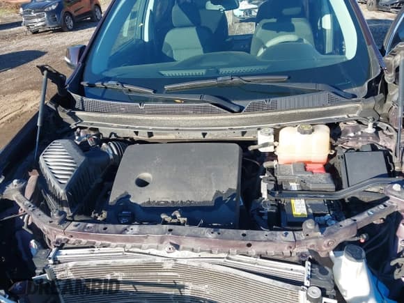 ✅ 2018 Chevrolet Traverse LT Cloth • VIN: 1GNERGKW9JJ147930 • Lot: 43468427. Wystawiony na IAAI z przebiegiem 107 643 mil. Bezpłatny archiwum sprzedaży aukcyjnych z USA i szczegółowy raport historii pojazdu na DreamBid. Zdjęcie 10.